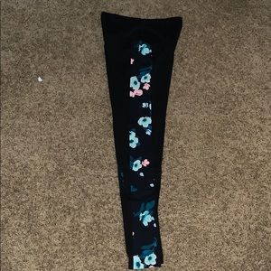 PINK Victoria’s Secret Ultimate Yoga Pants